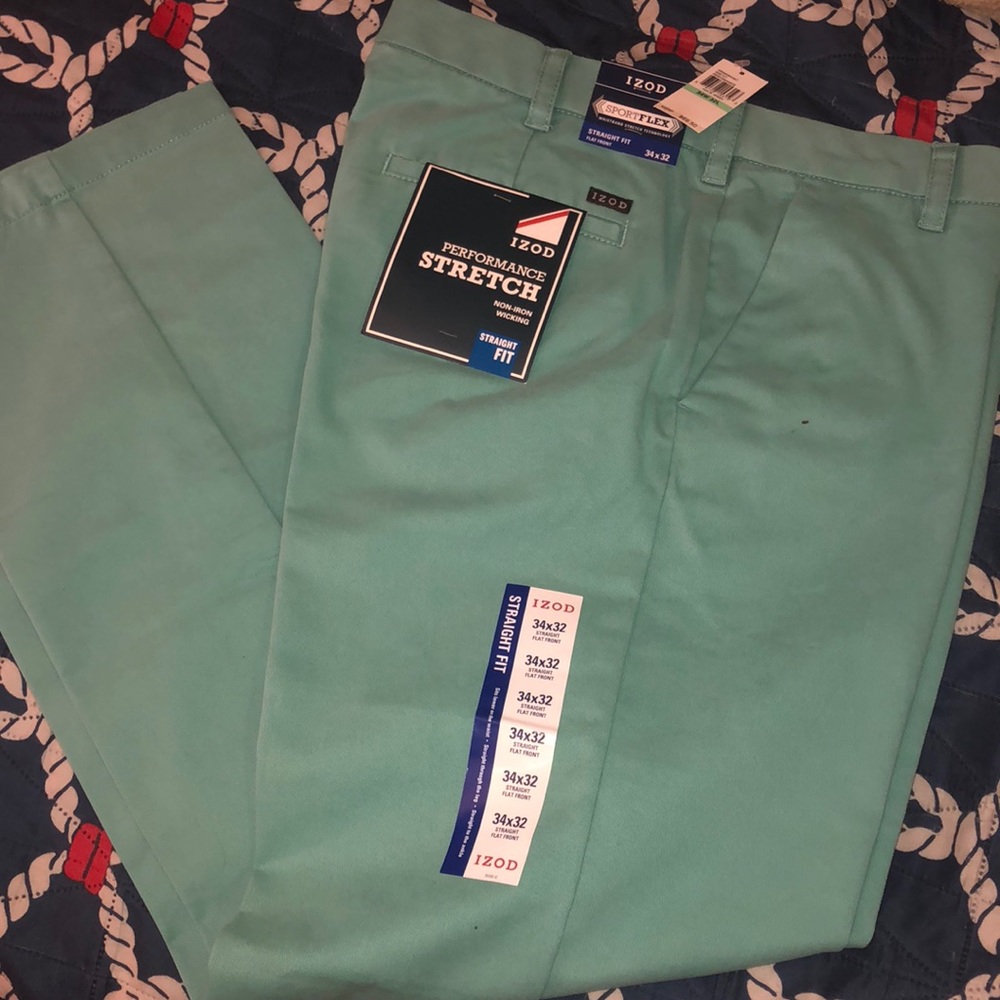 Brand new men’s Izod chinos